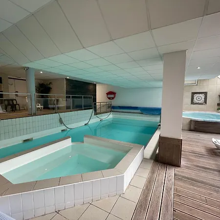 Apartment Gourette: 4 Pers, Piscine, Animaux Acceptes Eaux-Bonnes